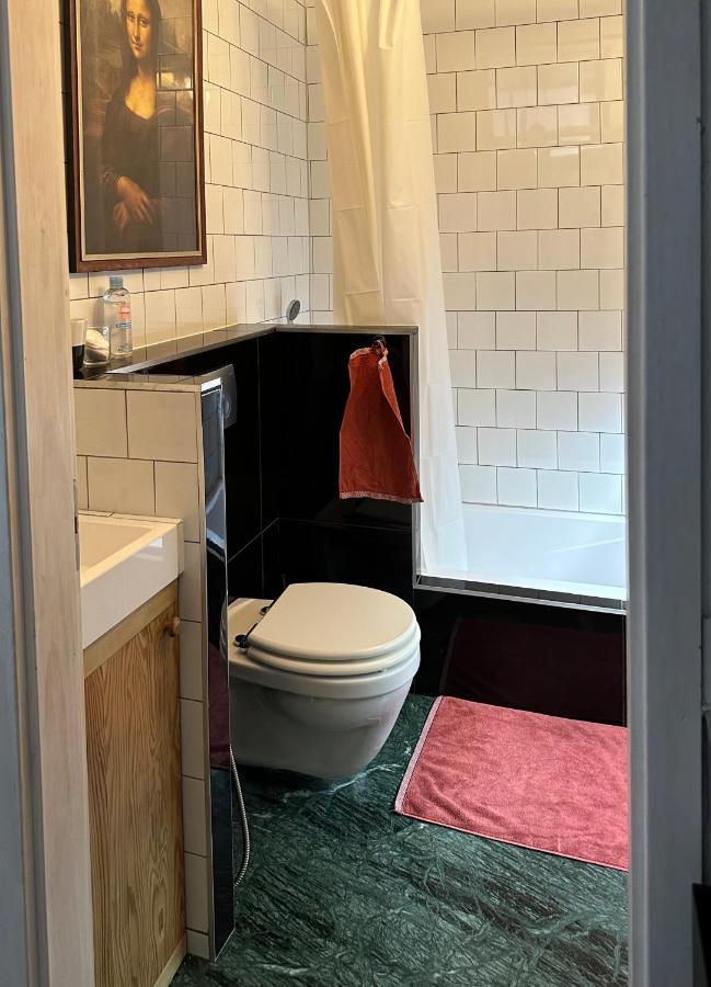 Bright & Spacious Home In Buda ブダペスト エクステリア 写真