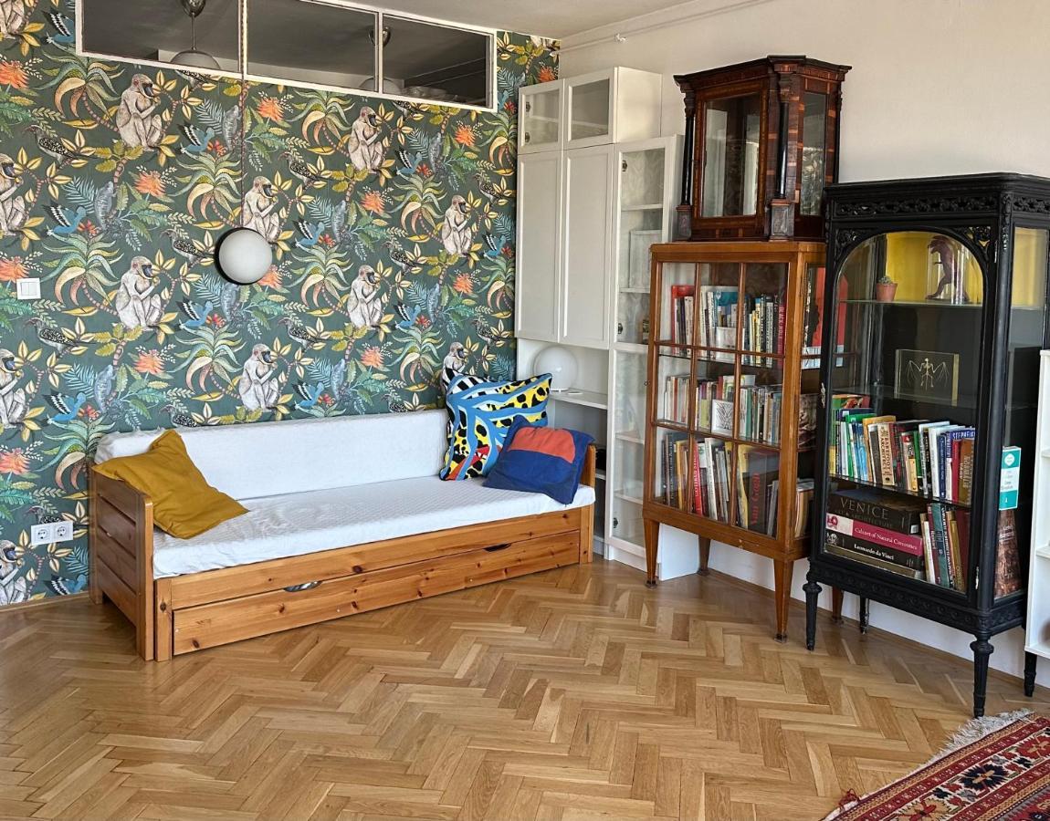 Bright & Spacious Home In Buda ブダペスト エクステリア 写真