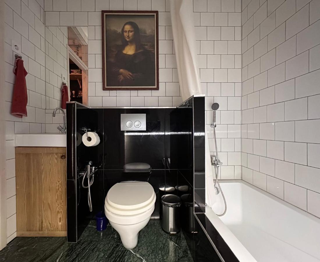 Bright & Spacious Home In Buda ブダペスト エクステリア 写真