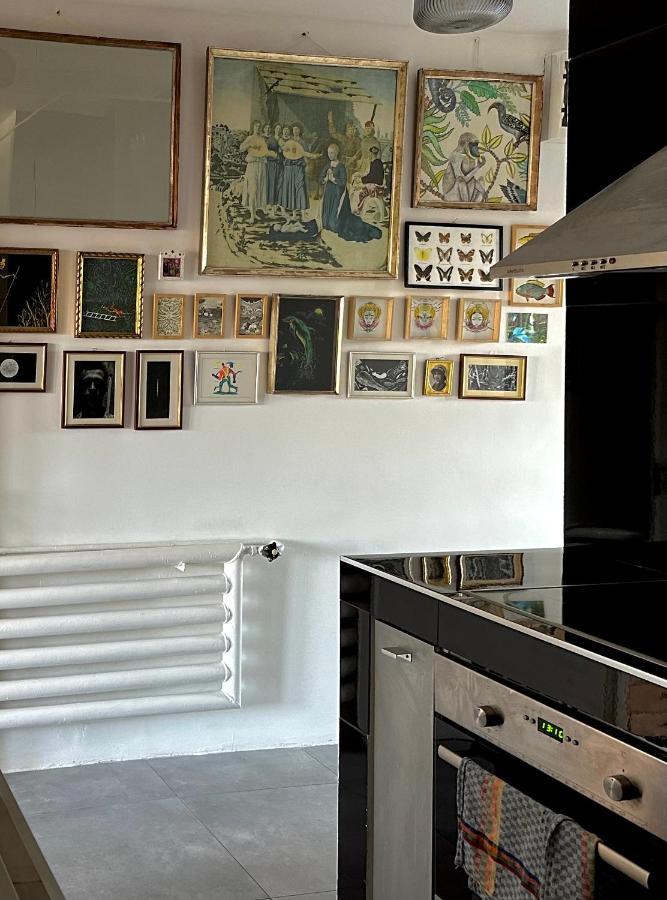 Bright & Spacious Home In Buda ブダペスト エクステリア 写真