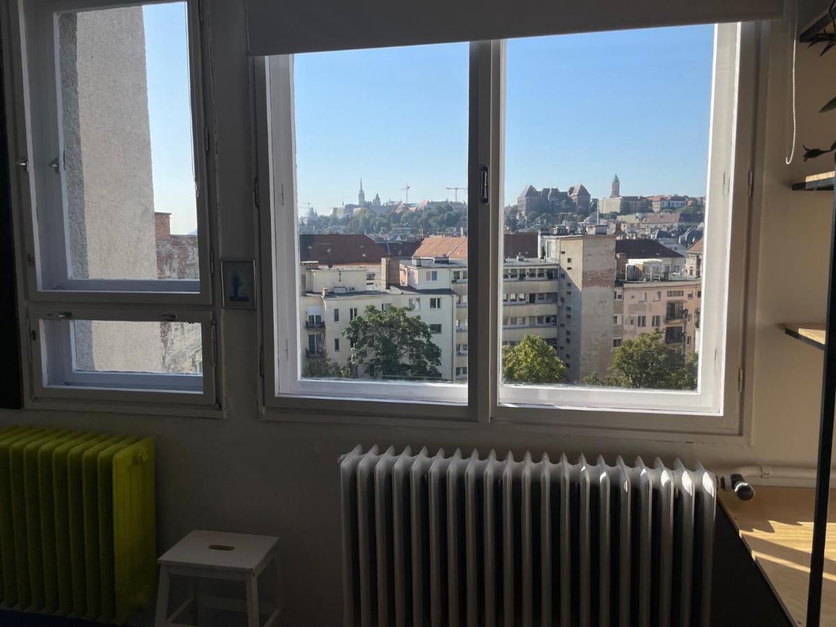 Bright & Spacious Home In Buda ブダペスト エクステリア 写真